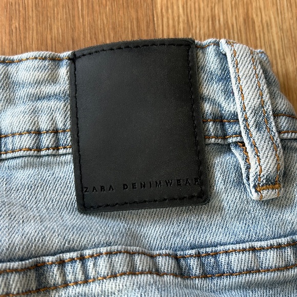 Zara Skinny Cropped Jeans (34x30) (Light Distressed Wash) - Picture 7 of 7